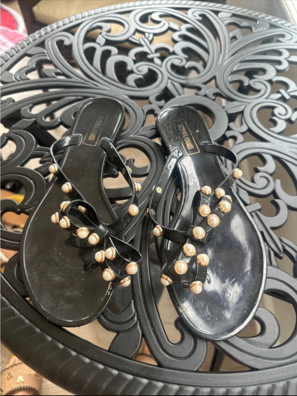 Black Pearl-Accent Women's Jelly Sandals